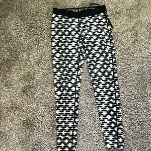 Nike Black and White Geometric Leggings